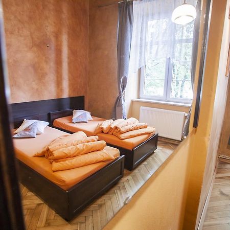 Momotown Privates Panzió Krakkó Kültér fotó
